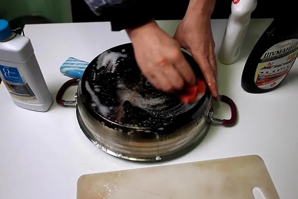 Съдовете почерняват и се почистват трудно