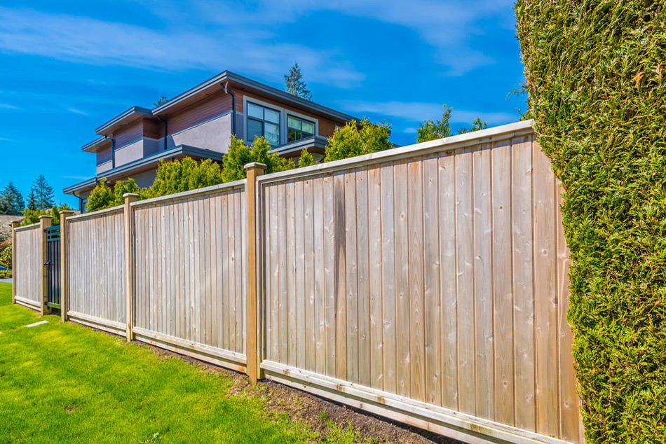 Дървената ограда е класика