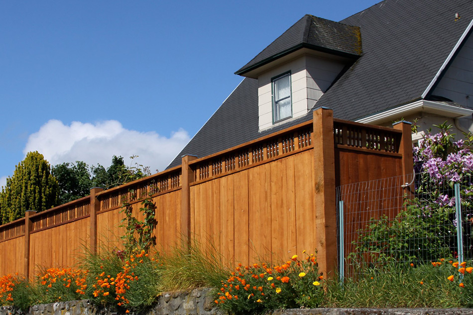 Вилата е място за отмора, осигурена от добра ограда